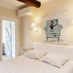 Coq Hotel 3*
