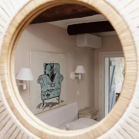 Coq Hotel