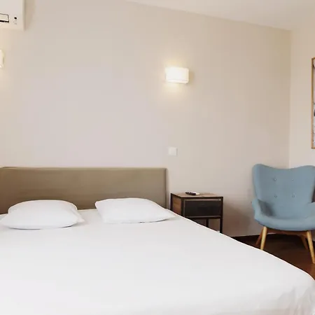 Coq Hotel Cogolin