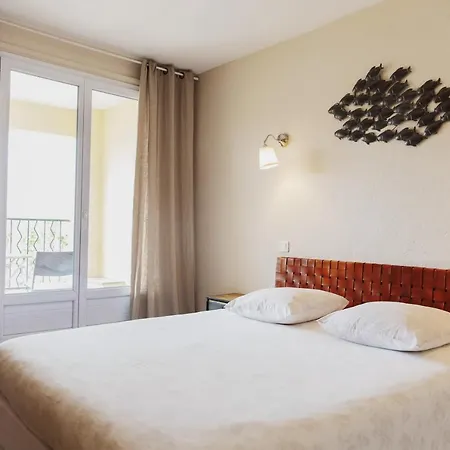 Szálloda Coq Cogolin