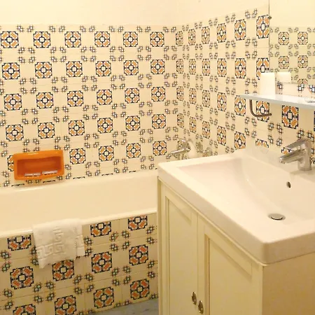 Coq Hotel